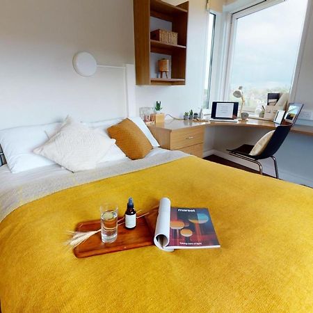 Private Bedrooms With Shared Kitchen And Studios At Iq Tufnell House In Londres Exterior foto