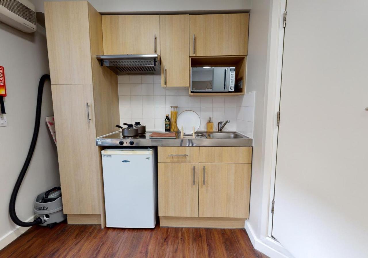 Private Bedrooms With Shared Kitchen And Studios At Iq Tufnell House In Londres Exterior foto