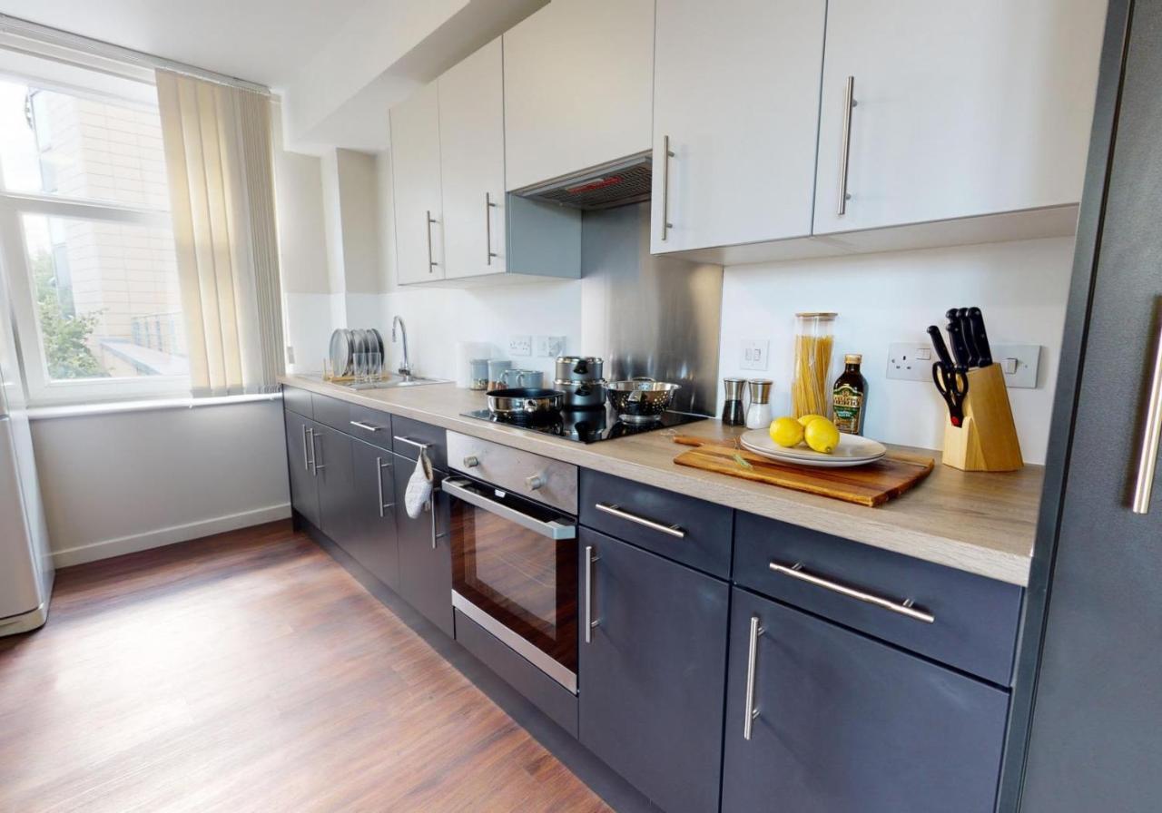 Private Bedrooms With Shared Kitchen And Studios At Iq Tufnell House In Londres Exterior foto