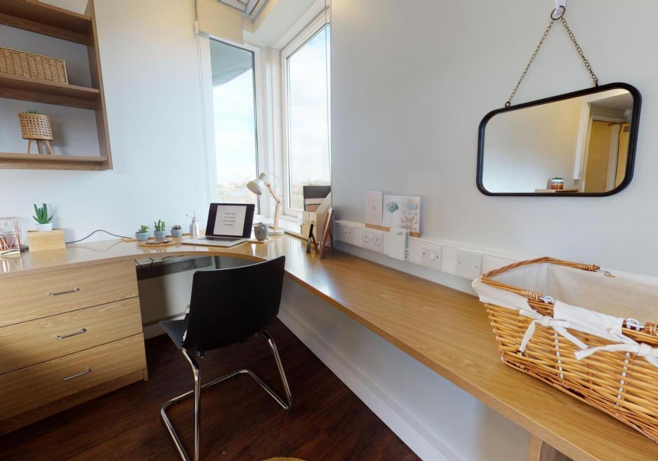 Private Bedrooms With Shared Kitchen And Studios At Iq Tufnell House In Londres Exterior foto