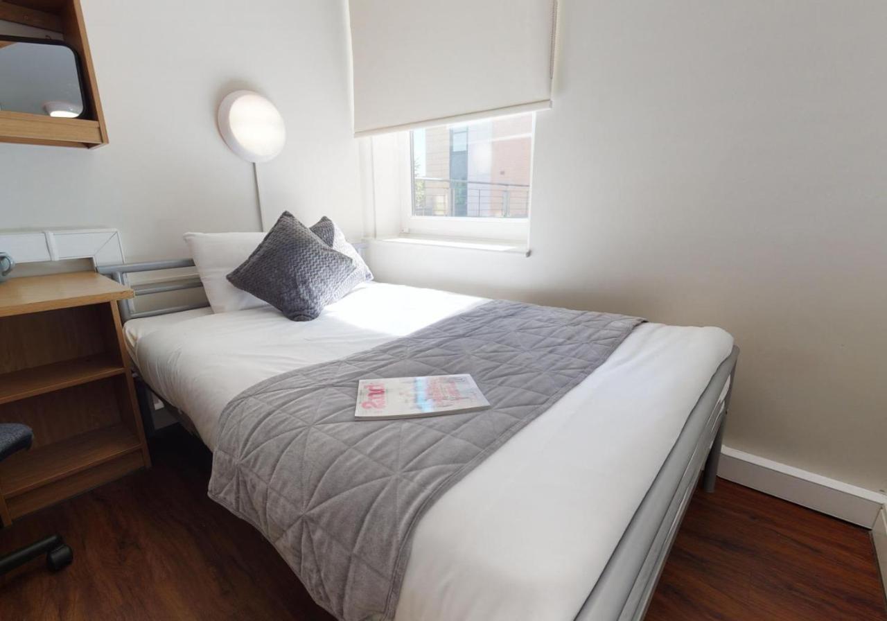 Private Bedrooms With Shared Kitchen And Studios At Iq Tufnell House In Londres Exterior foto